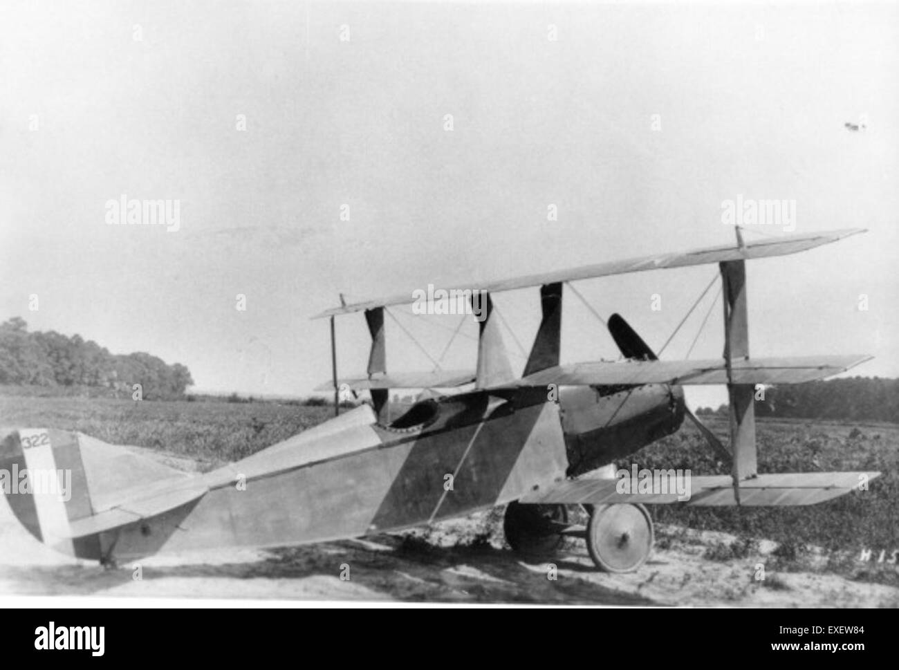 Questa immagine della collezione di Ray Wagner mette in risalto momenti significativi della storia dell'aviazione. La collezione di Wagner documenta gli sviluppi fondamentali nella progettazione di aeromobili, nell'aviazione militare e nella tecnologia di volo. Foto Stock