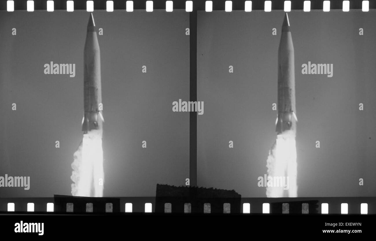 Il razzo Atlas 6B è stato testato al Pad 13 il 18 settembre 1958. Questo lancio faceva parte dei primi sforzi di esplorazione spaziale, segnando una pietra miliare nello sviluppo di veicoli di lancio affidabili. Foto Stock Il razzo Atlas 6B è stato testato al Pad 13 il 18 settembre 1958. Questo lancio faceva parte dei primi sforzi di esplorazione spaziale, segnando una pietra miliare nello sviluppo di veicoli di lancio affidabili. Foto Stock