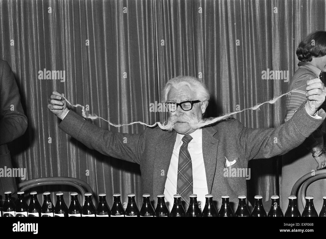 La presentazione dell'edizione olandese del Guinness dei primati evidenzia l'importanza di risultati da record in vari campi, che riflettono i successi sia globali che locali in un formato riconosciuto a livello internazionale. Foto Stock
