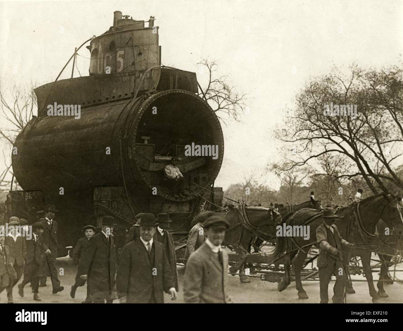 Il sottomarino della prima guerra mondiale, o "onderzeeër" in olandese, giocò un ruolo cruciale nella guerra navale. Questa immagine riflette la tecnologia marittima e le strategie impiegate durante la guerra, evidenziando l'importanza dei sottomarini nei conflitti navali. Foto Stock