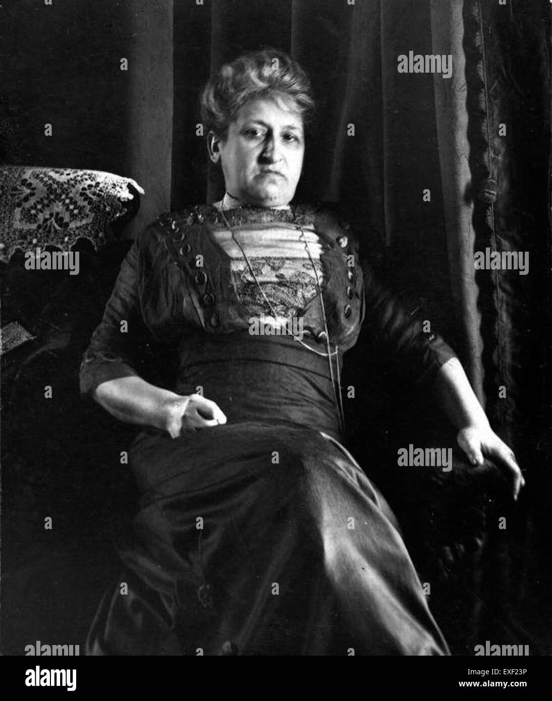 Aletta Jacobs è stata un medico olandese e una figura di spicco nel primo movimento femminista. Questo pezzo cattura il suo significato storico come sostenitrice dei diritti delle donne e delle riforme sociali, evidenziando il suo contributo alla parità di genere. Foto Stock