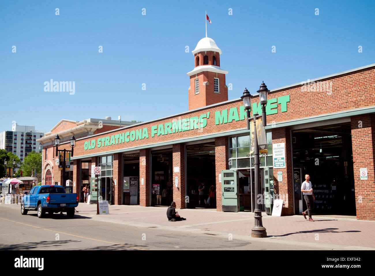 L'esterno dell'Old Strathcona Mercato degli Agricoltori edificio nel vecchio quartiere Stratchona di Edmonton, Alberta, Canada. Foto Stock