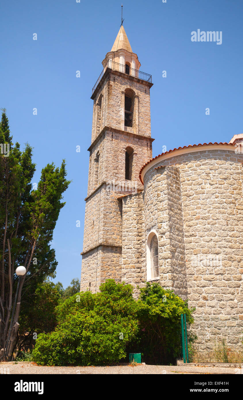 Chiesa cattolica esterno, torre campanaria. Sartène, Sud Corsica, Francia Foto Stock