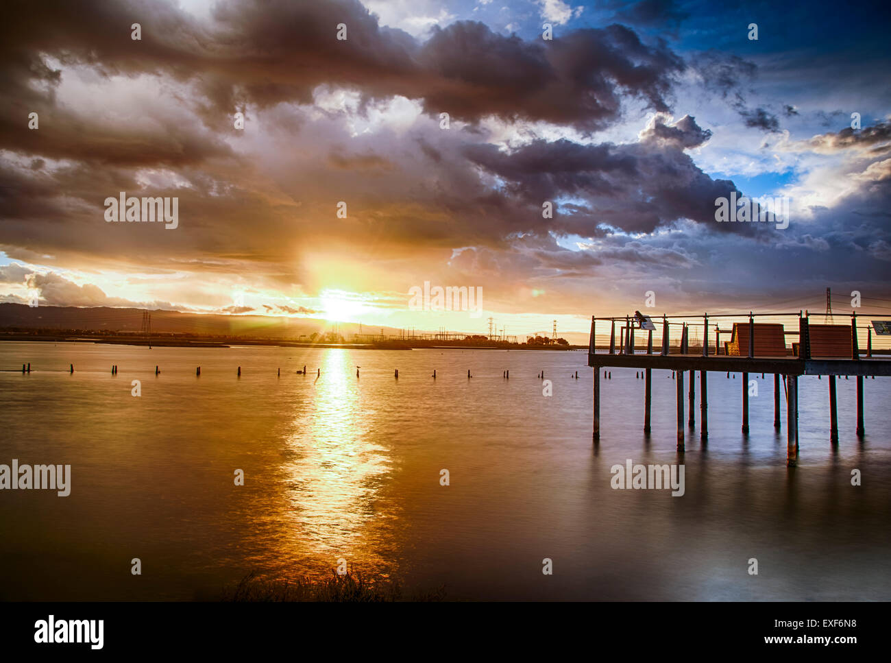 Un escursionismo vista della baia di SF vicino a Dumbarton Bridge Foto Stock