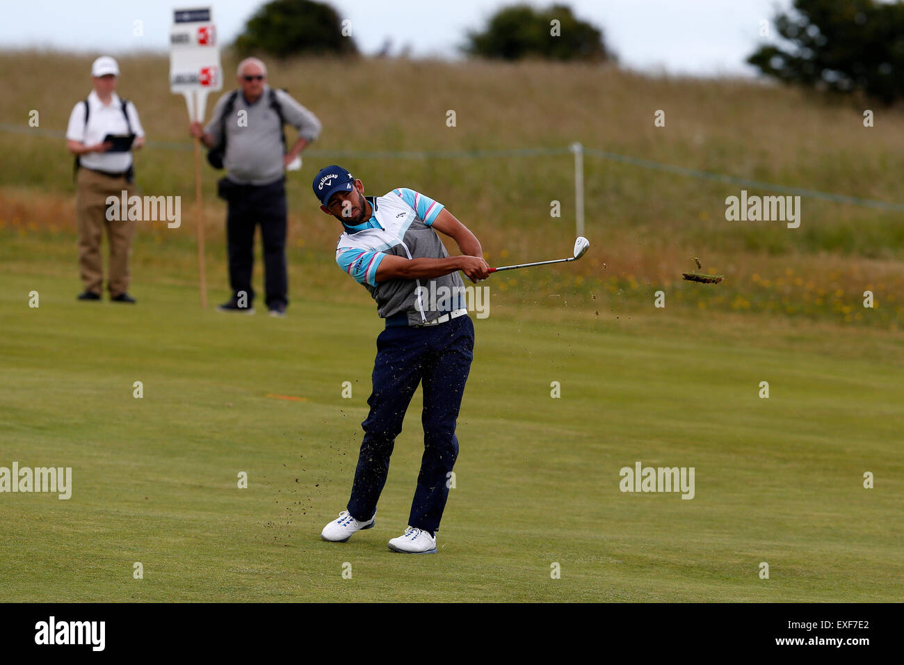 Gullane Golf Club, Aberdeen Scotland. 11 Luglio, 2015. Aberdeen Asset Management Scottish Open Golf Tournament, 3° round. Pablo Larrazabal di Spagna piazzole per il verde © Azione Sport Plus/Alamy Live News Foto Stock