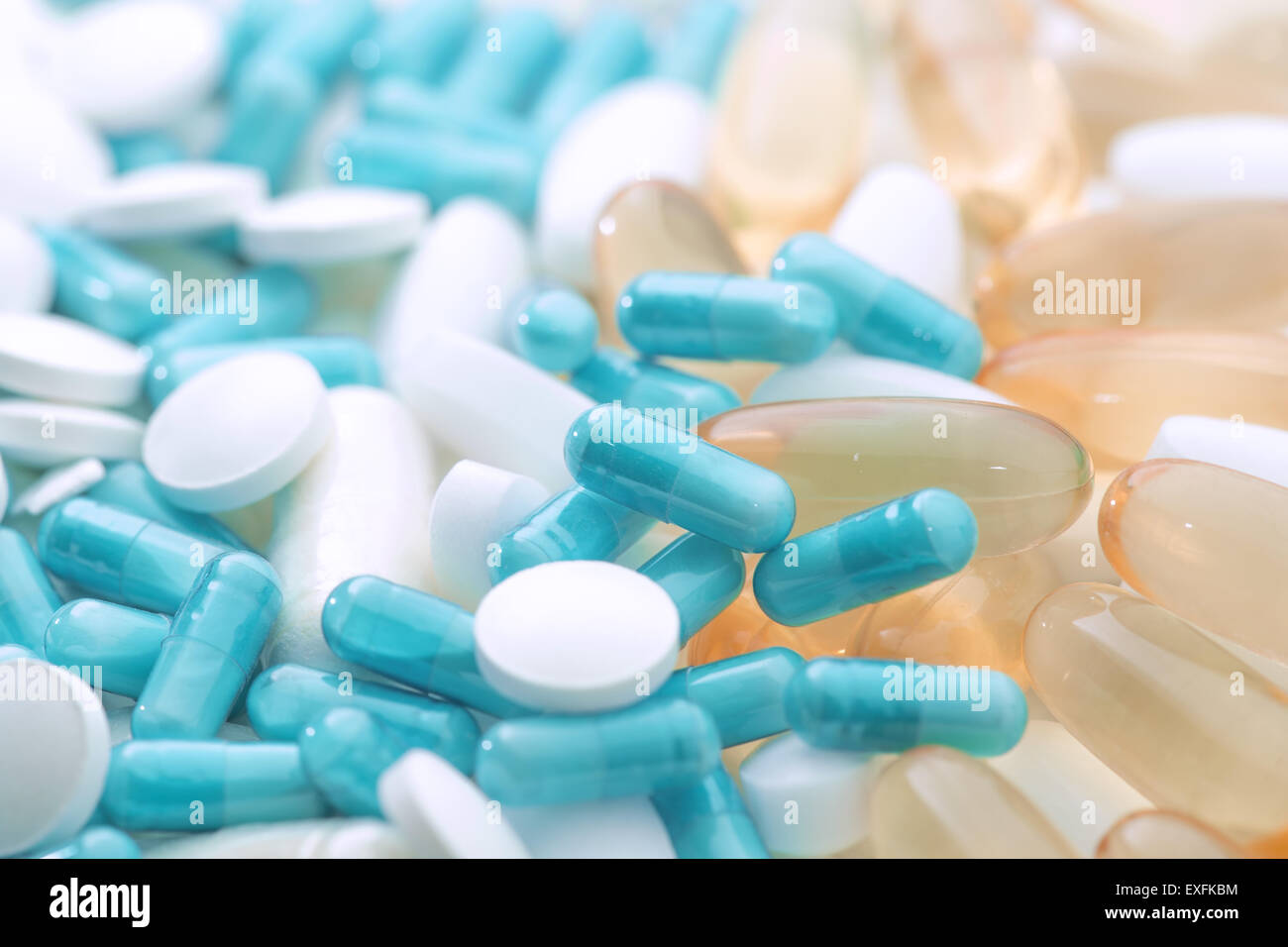 Grandi quantità di integratori dietetici e rimedi per la salute. Foto Stock