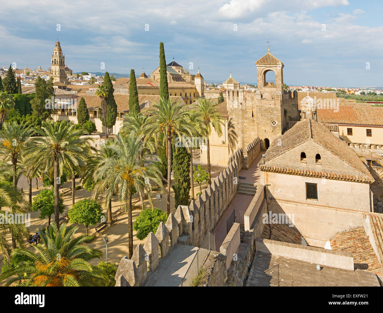 Cordoba - l'outlook dal castello Alcazar de los Reyes Cristianos alla Cattedrale. Foto Stock