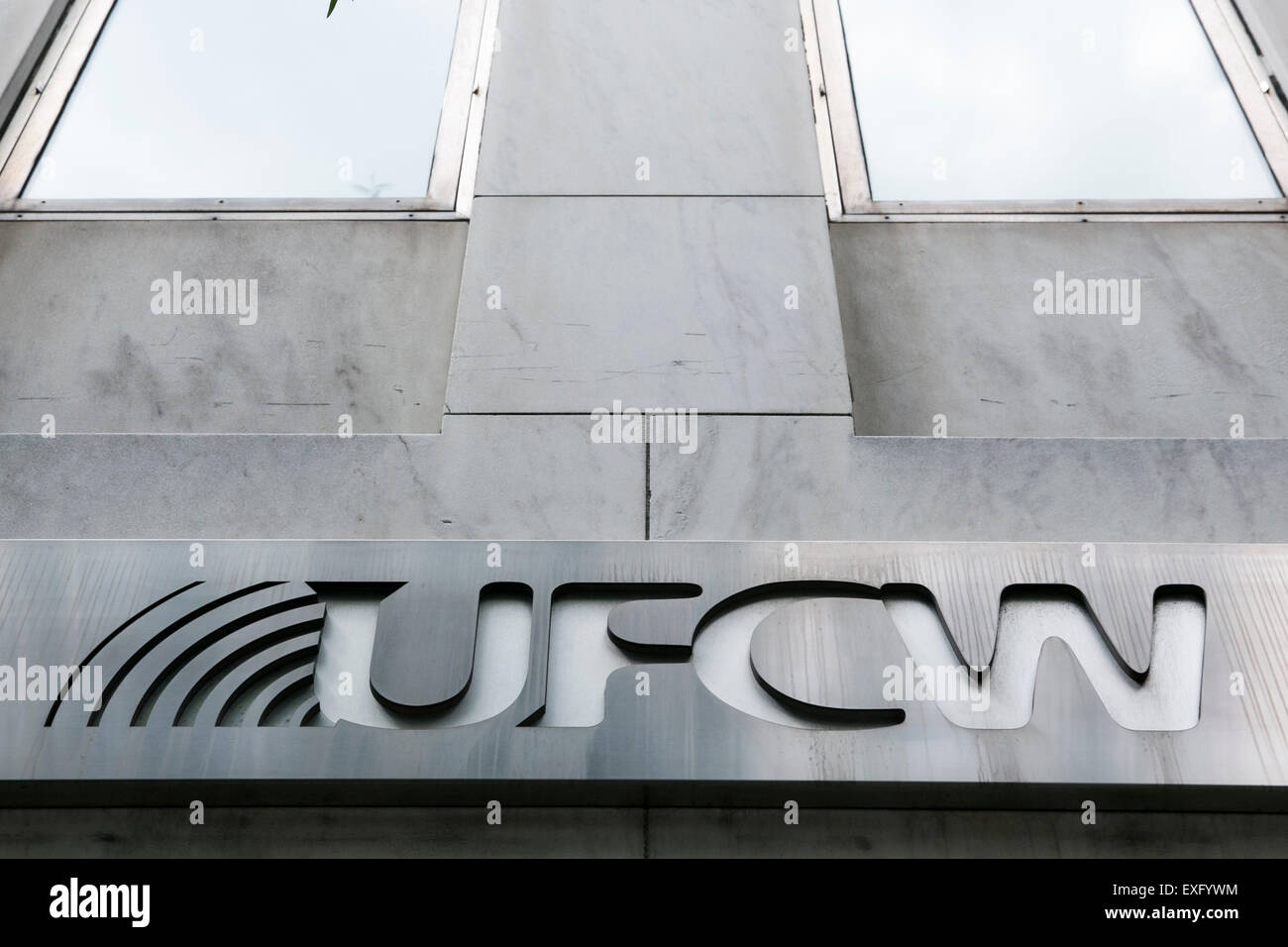 Un logo segno al di fuori della sede del Regno alimentare e commerciale lavoratori Unione Internazionale (UFCW) in Washington, D.C. Foto Stock
