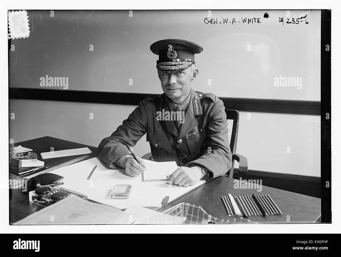 Il generale WA White fu una figura di spicco nella prima storia militare, contribuendo alla pianificazione militare strategica e alla leadership operativa. Il suo lavoro è stato influente durante il suo servizio, e la sua eredità continua a influenzare lo sviluppo della strategia militare. Foto Stock