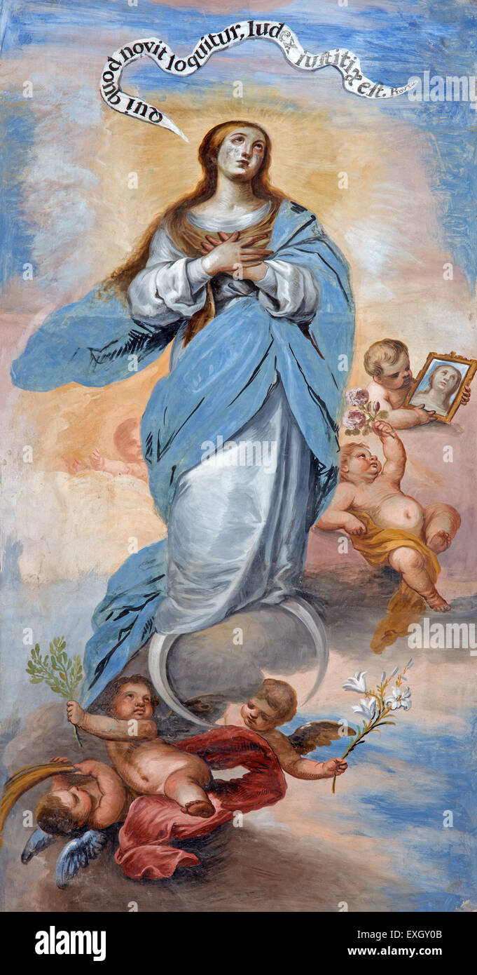 GRANADA, Spagna - 29 Maggio 2015: l'affresco barocco della Immacolata Concezione nella navata della chiesa Monasterio de San Jeronimo da Juan Foto Stock GRANADA, Spagna - 29 Maggio 2015: l'affresco barocco della Immacolata Concezione nella navata della chiesa Monasterio de San Jeronimo da Juan Foto Stock