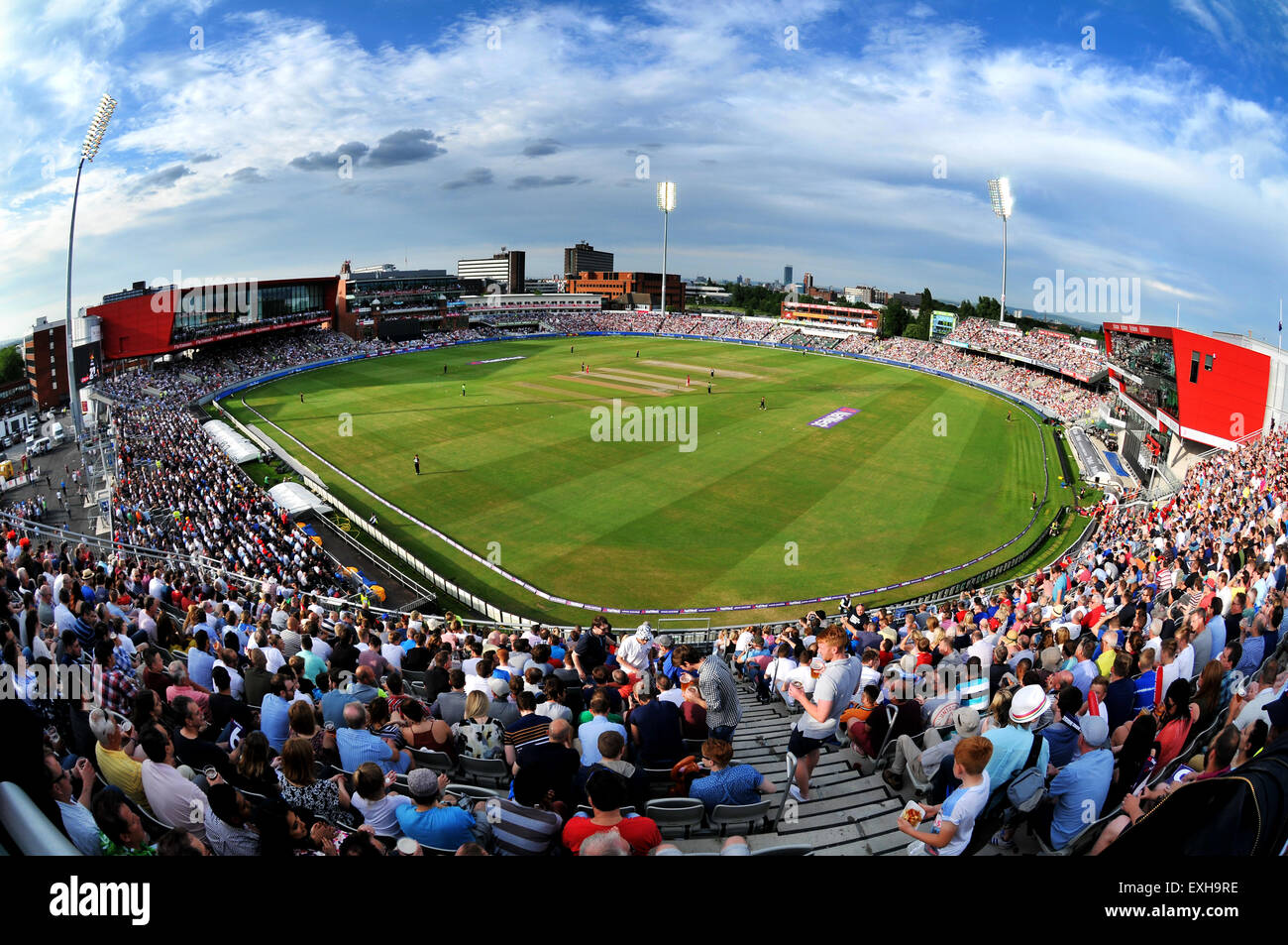 Vista panoramica di Emirates Old Trafford, Manchester, Inghilterra. T20 Blast partita di cricket tra Lancashire e Yorkshire Foto Stock