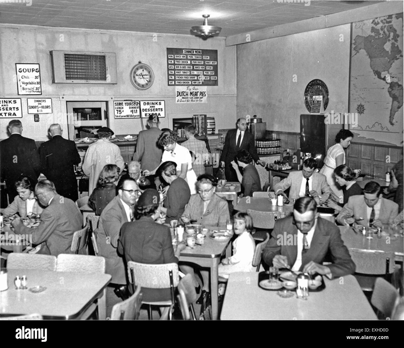 Il ristorante Guest House di Newton, Kansas, offre uno spazio per i mennoniti locali e i visitatori per riunirsi, gustare i pasti e provare la comunita'. Foto Stock