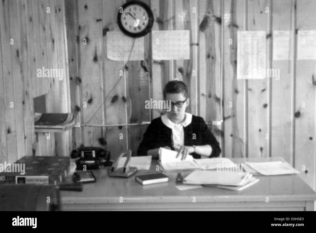 Mary Mullet era coinvolta nel Frontier Boys Camp, un programma del Mennonite Board of Missions, focalizzato sul servizio volontario e sull'impegno comunitario, che offre una piattaforma ai giovani per sviluppare capacità di leadership. Foto Stock