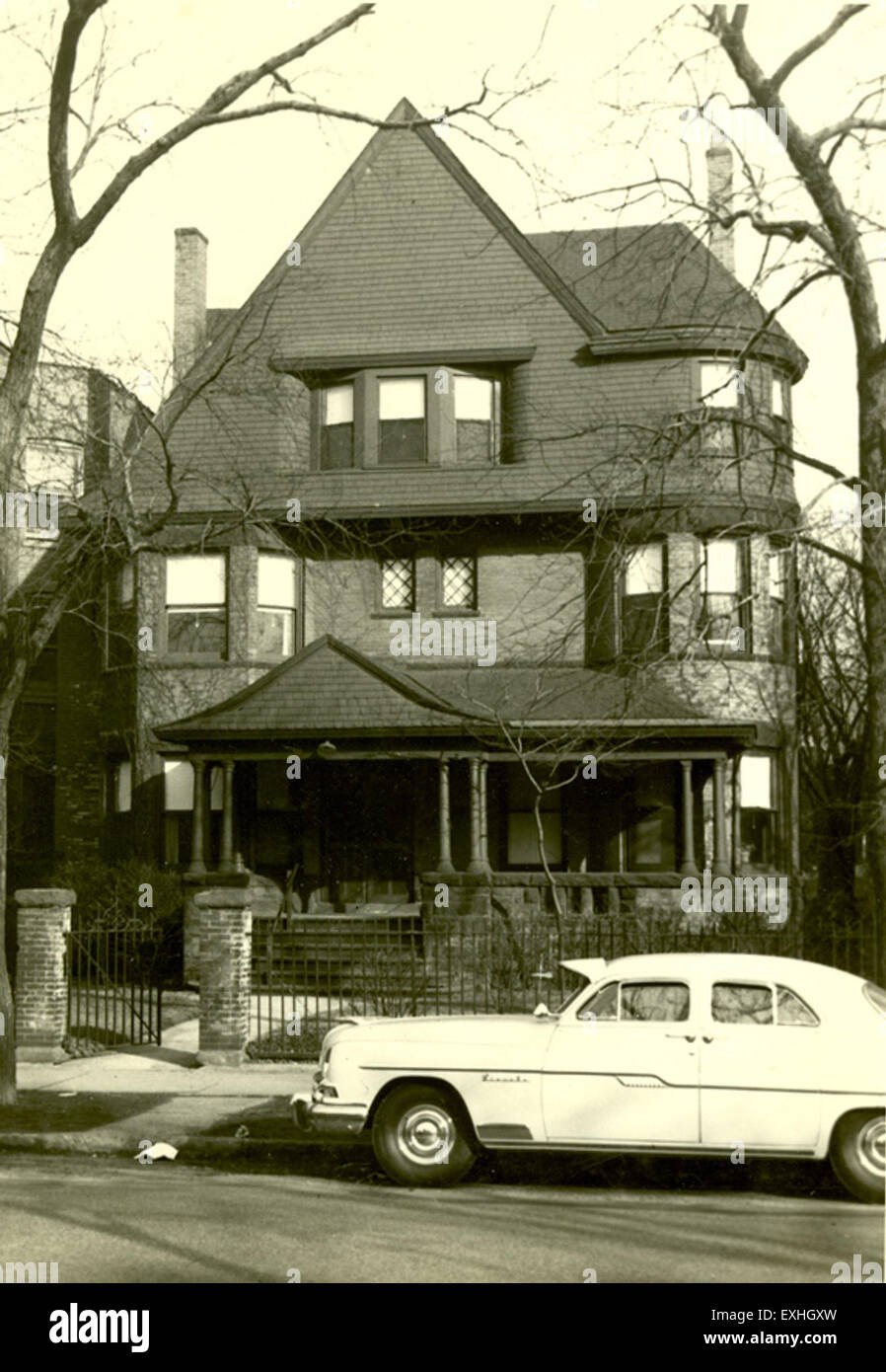 Il Mennonite Mission Center di Delton, Illinois, ospita vari eventi religiosi e comunitari, incentrati sui valori mennoniti del servizio e della pace. La vicina chiesa mennonita Woodlawn offre un centro spirituale per la comunità, profondamente coinvolta in attività di sensibilizzazione. Foto Stock