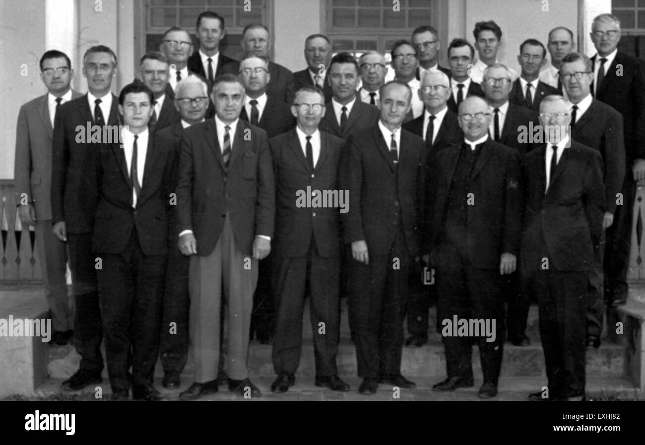 L'Assemblea della Conferenza mondiale mennonita tenutasi ad Amsterdam nel 1967 ha riunito mennoniti provenienti da tutto il mondo per discutere questioni globali di fede, pace e comunità. L’evento riflette l’impegno dell’organizzazione per la costruzione della pace e la giustizia sociale. Foto Stock