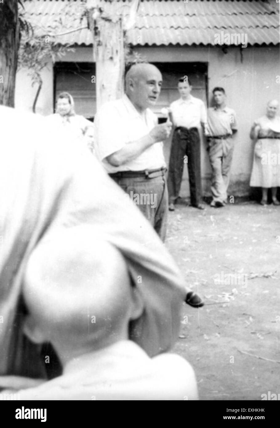 Albano Luayza, una figura influente nella politica argentina, tiene un discorso che affronta le principali questioni nazionali. Le sue apparizioni pubbliche contribuiscono al discorso politico in Argentina, spesso concentrandosi sullo sviluppo e sulle questioni politiche. Foto Stock