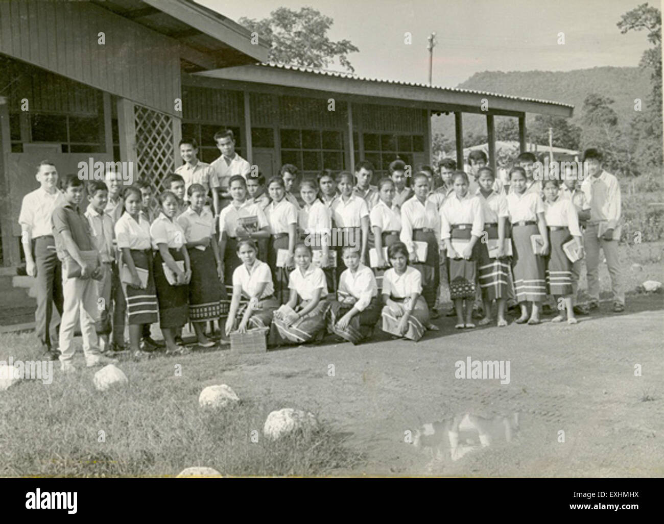 Il Pakse Teachers College in Laos fa parte di un programma di volontariato internazionale volto a migliorare le opportunità educative. Questa iniziativa sostiene lo sviluppo di educatori locali e migliora gli standard di insegnamento nella regione. Foto Stock