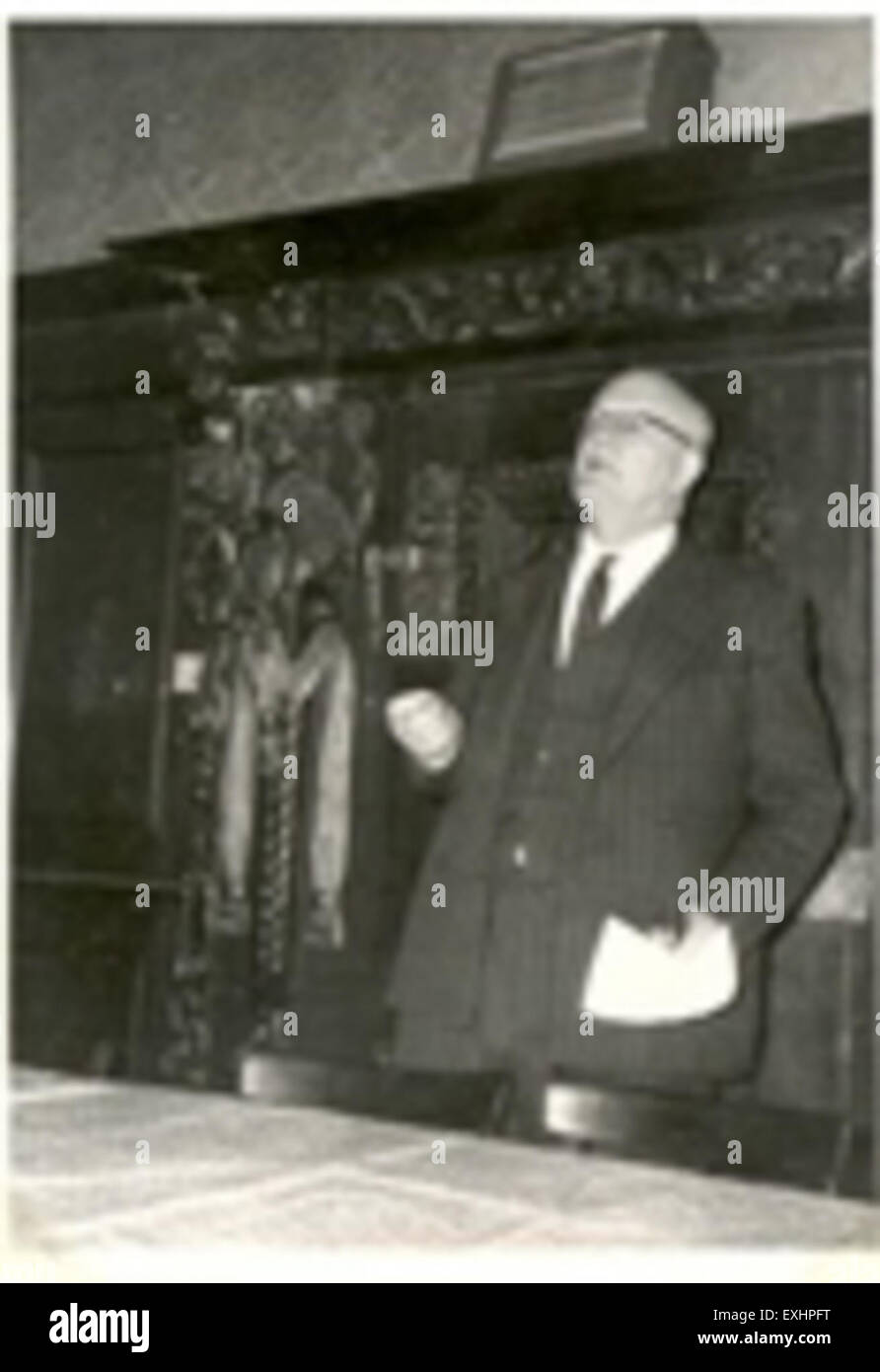 La conferenza di lingua Austria PAX Mennonita del Comitato centrale volontario del servizio europeo per la pace tenutasi presso lo Schloss Leopoldstein rappresenta un evento storico significativo negli sforzi europei per la costruzione della pace. Questo incontro ha sottolineato il ruolo del servizio volontario nella promozione della pace e della collaborazione. Foto Stock