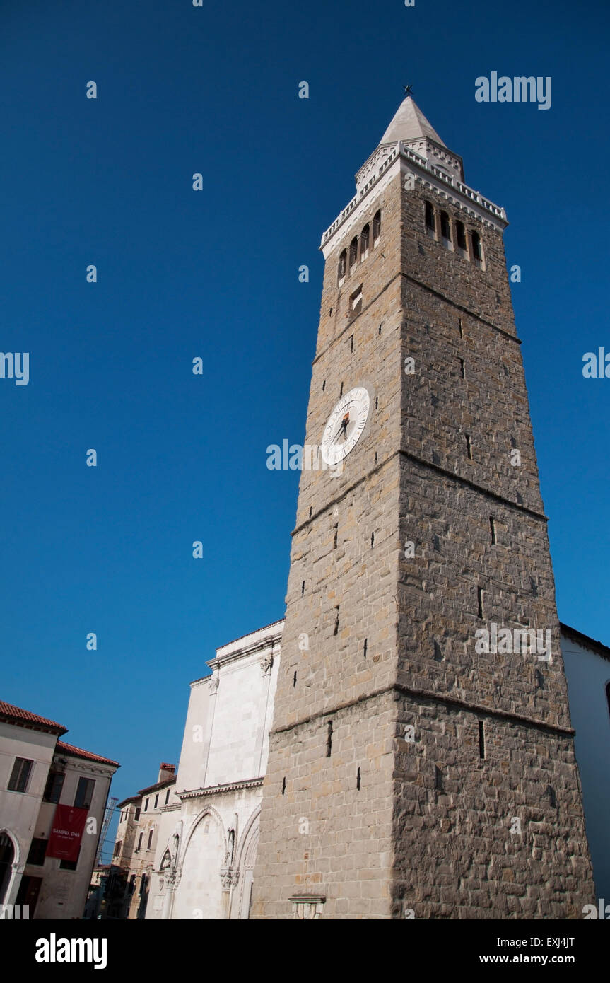 Koper Slovenia città campana o torre di città distintiva architettura dettaglio Foto Stock