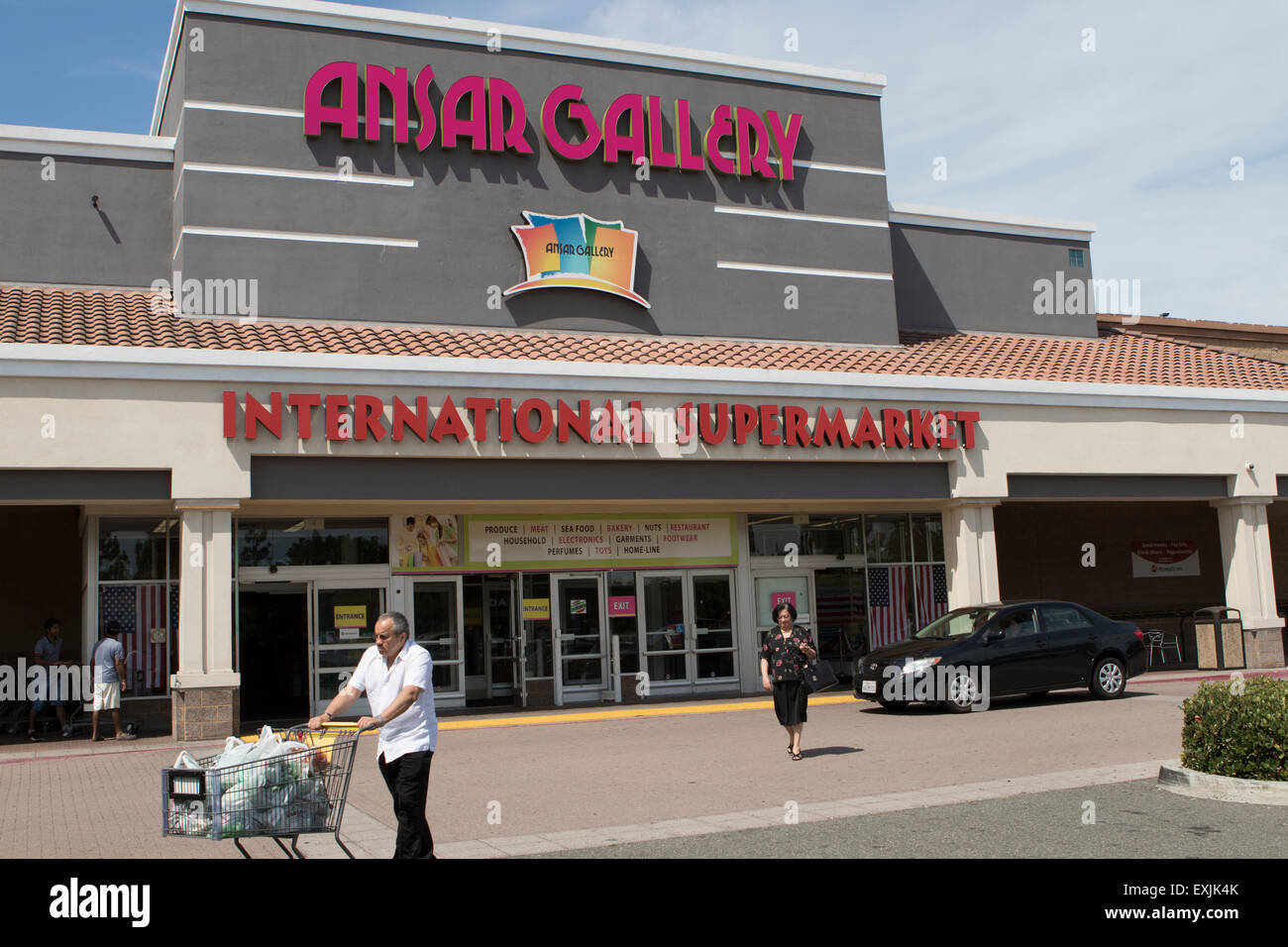 Esterno della galleria di Ansar international super store in Tustin California USA Foto Stock