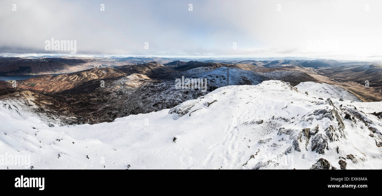 La vista dal munro Ben Vorlich durante il periodo invernale Foto Stock