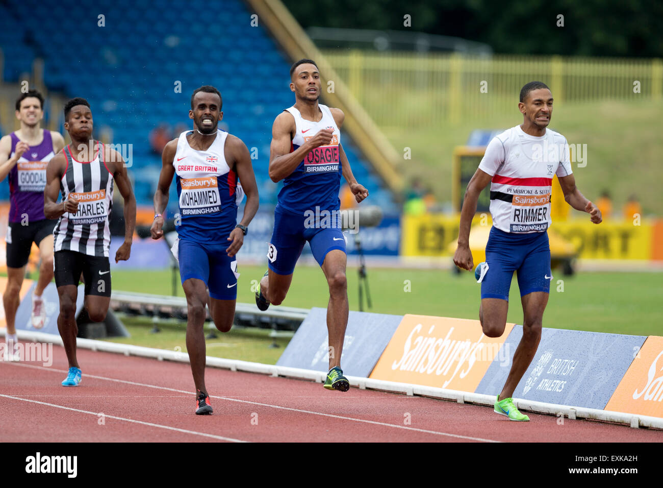 Richard CHARLES, Mukhtar Mohamed, Andrew OSAGIE & Michael RIMMER Uomini 800m Final 2014 Sainsbury's del Campionato Britannico Birmingham Alexander Stadium Regno Unito Foto Stock