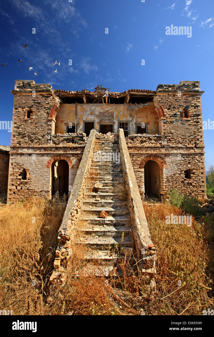 Edificio Abandonded a Lazareta, la vecchia stazione di quarantena, Syros Island, Cicladi Grecia. Foto Stock