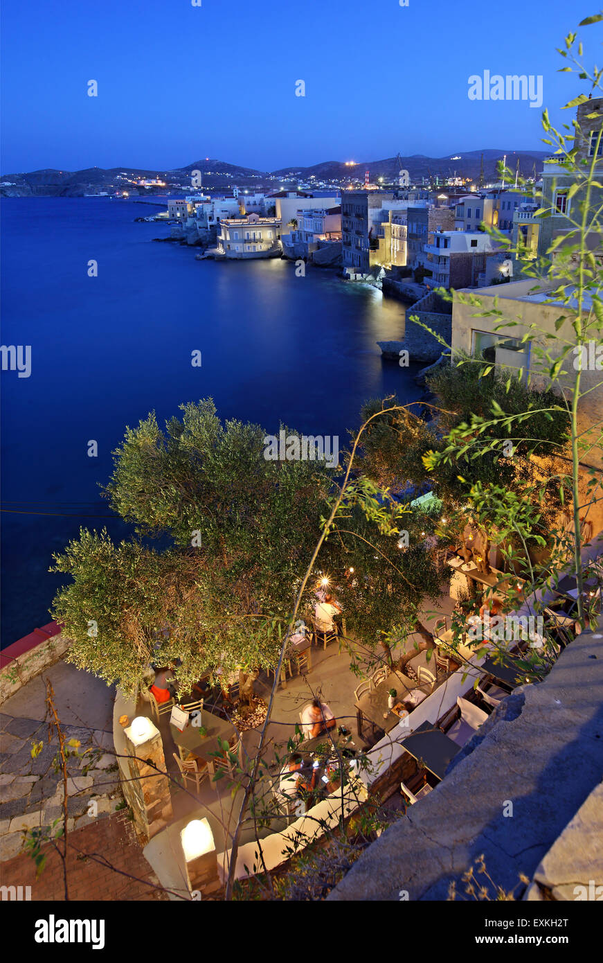 "Vaporia' quartiere (il quartiere degli armatori), Asteria spiaggia, Ermoupolis town, Syros Island, Cicladi Grecia. Foto Stock