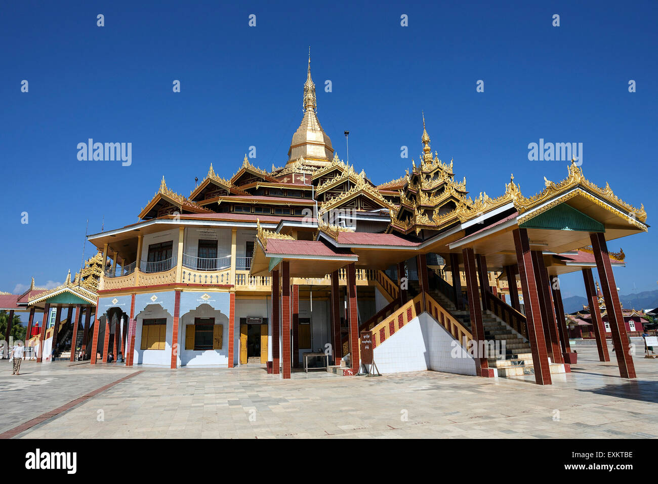 Phaung Daw U Pagoda, Lago Inle, Stato Shan, Myanmar Foto Stock