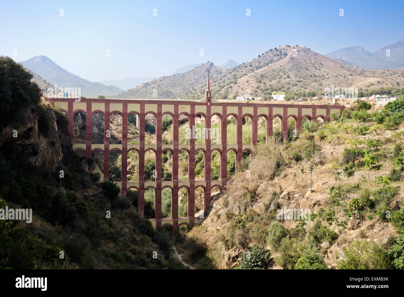 L'Aquila acquedotto, Puente del Águila, Nerja, Maro, Andalusia, Spagna Foto Stock