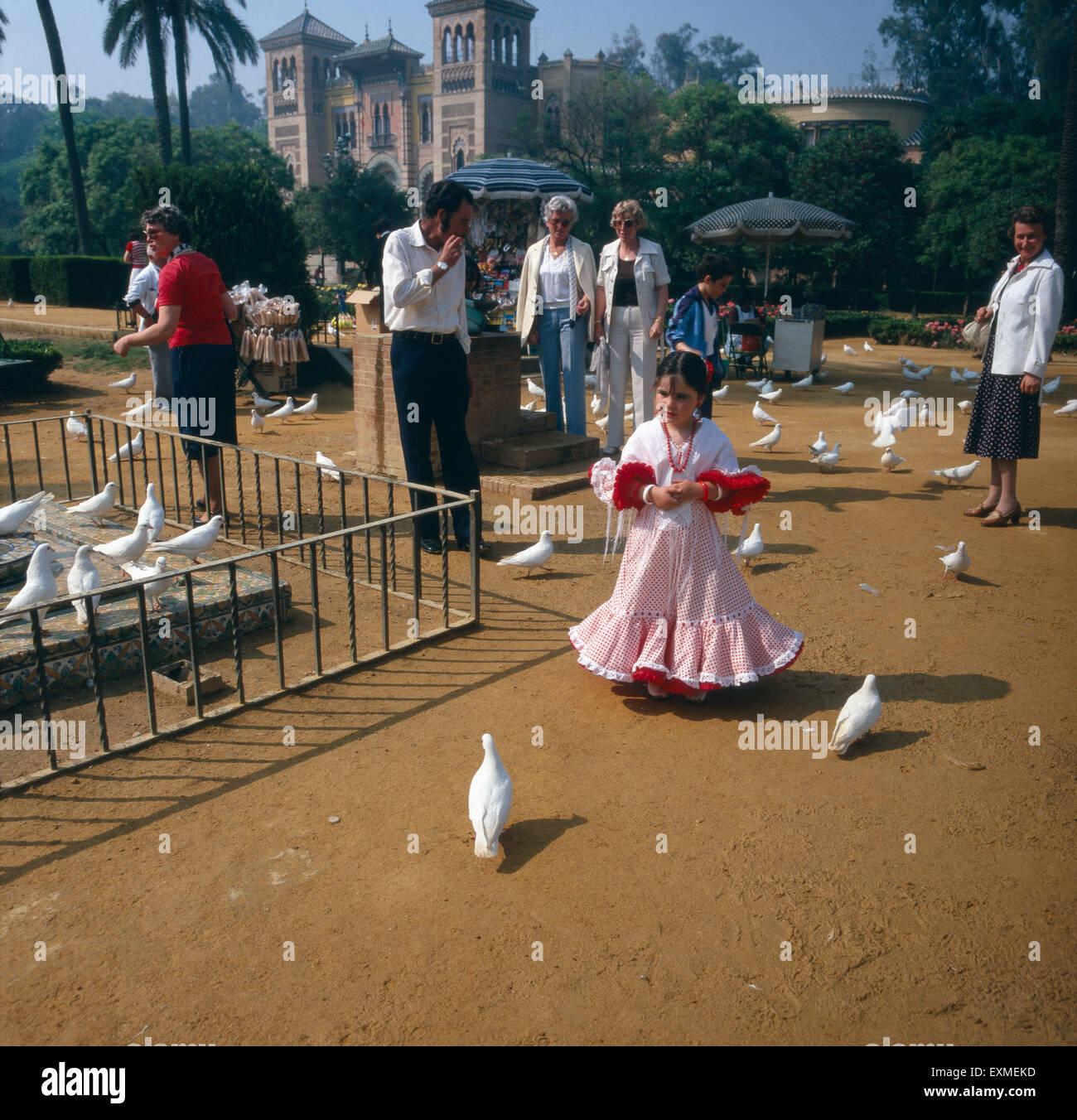 Sevillaner während der Feria de Abril, Sevilla, Andalusien, Spanien 1980er Jahre. Sevillians celebra la Feria de Abril di Siviglia, in Andalusia Spagna degli anni ottanta. Foto Stock