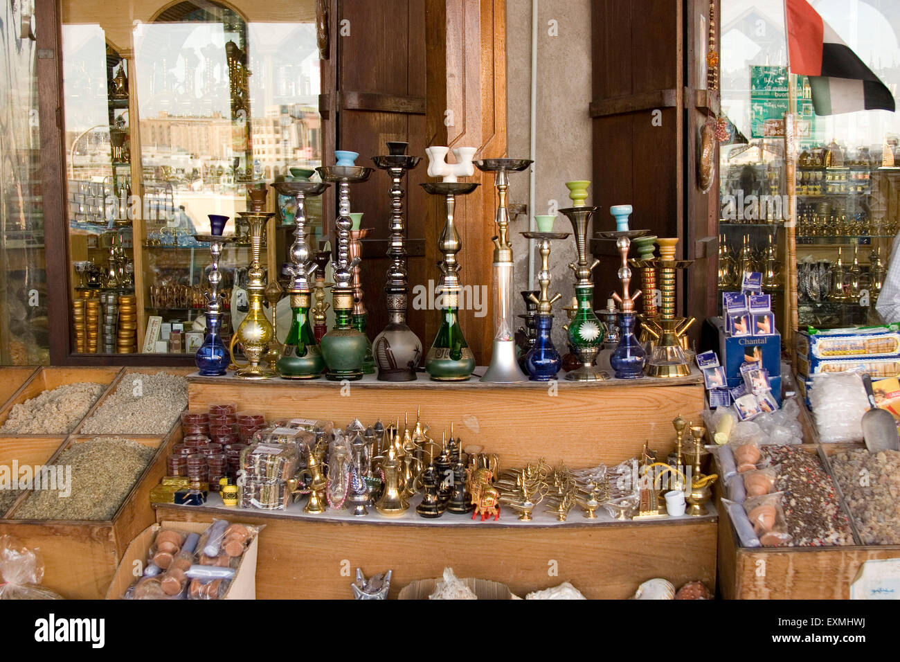 Hookah ; mercato Irani ; vecchio mercato ; Dubai ; Emirati Arabi Uniti ; Emirati Arabi Uniti Foto Stock