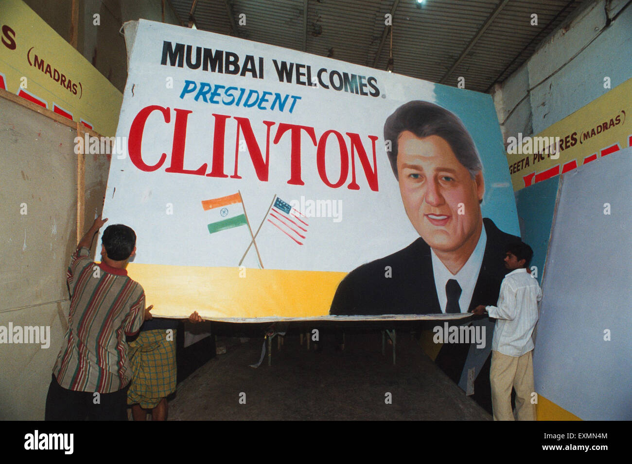 Bill Clinton, poster, Bombay, Mumbai, Maharashtra, India, Asia Foto Stock