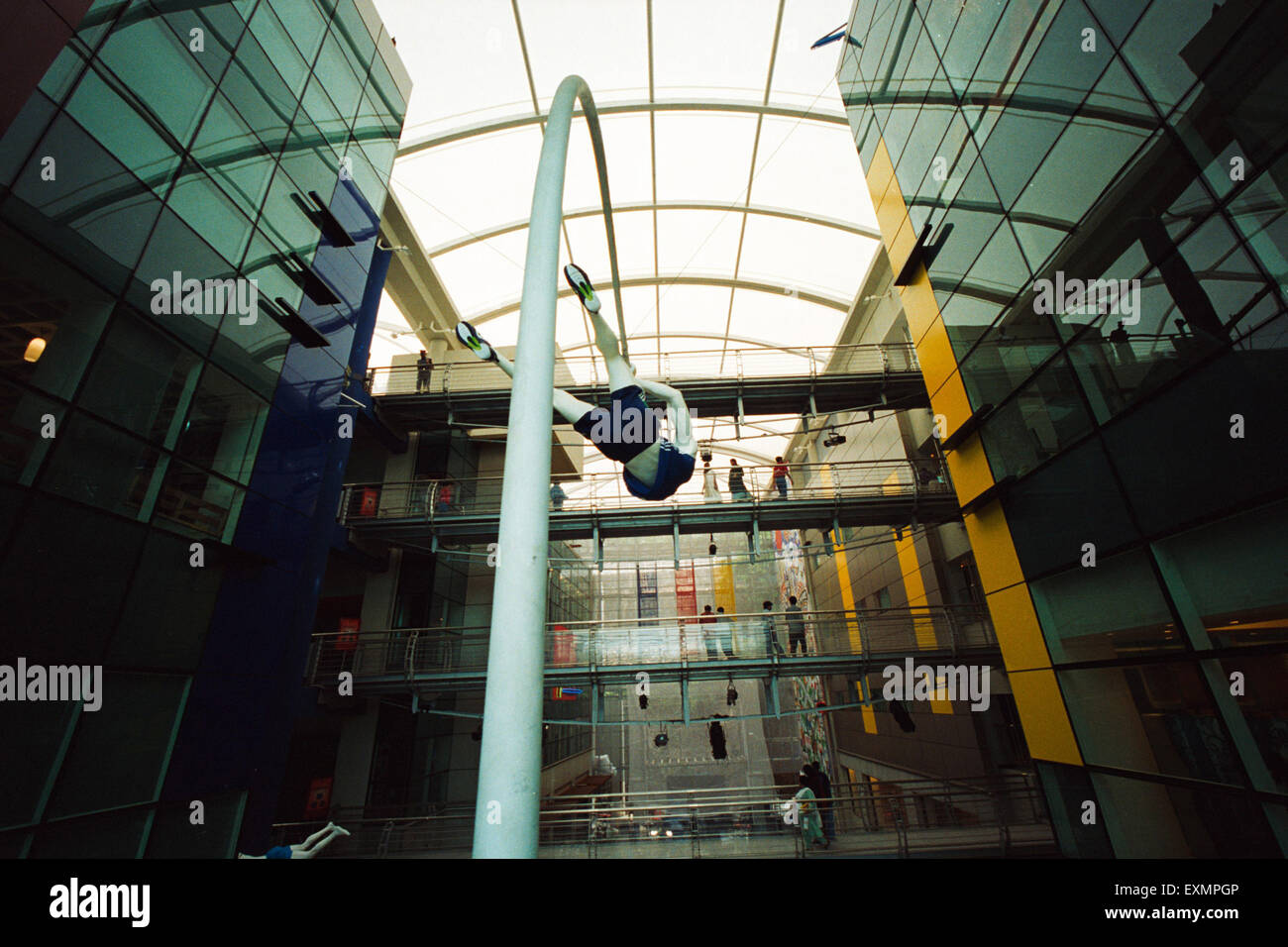 Crossroads, SoBo Central, Brand Factory, centro commerciale interno, Mahalaxmi, Bombay, Mumbai, Maharashtra, India, Asia Foto Stock