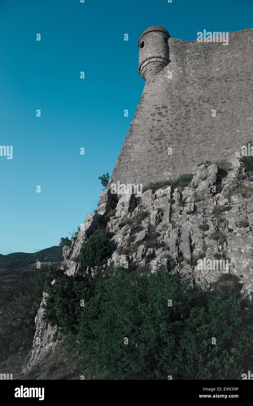 Le pareti della Cittadella di Sisteron, Alpes-de-Hautes-Provence, Francia. Foto Stock