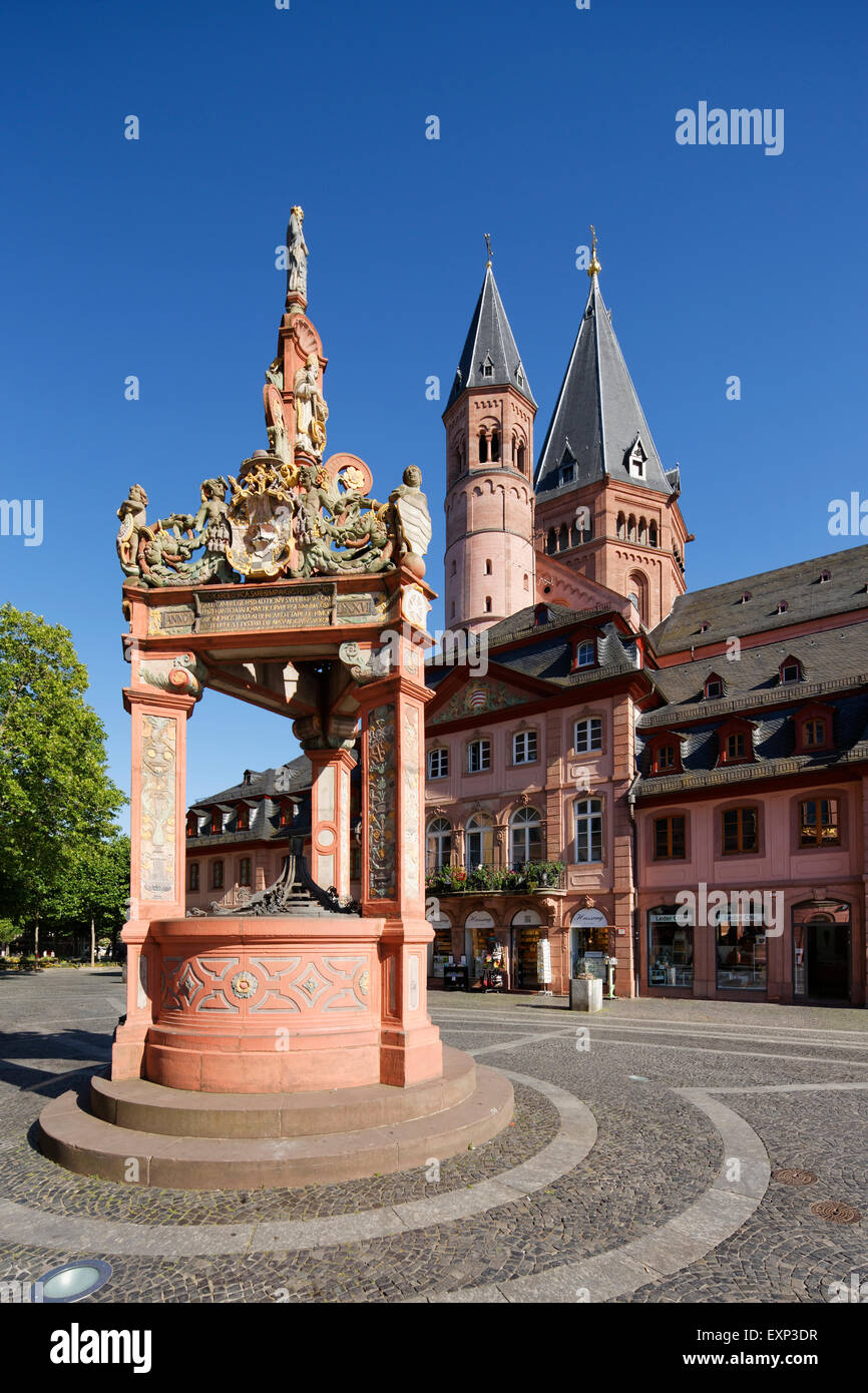 Marktbrunnen fontana e Cattedrale di Magonza o San Martin's Cathedral, Mainz, Renania-Palatinato, Germania Foto Stock