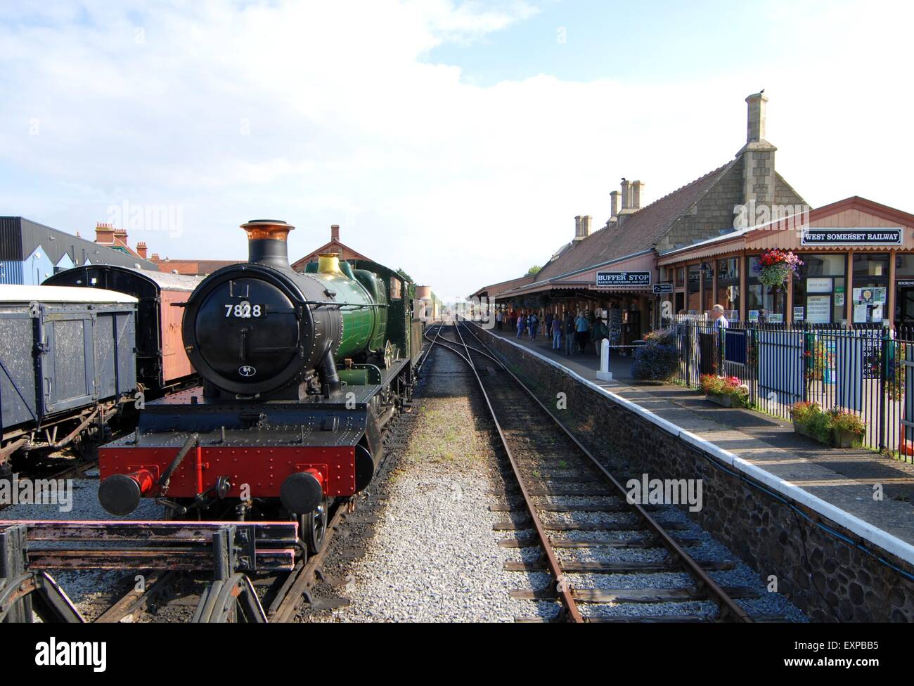 Treno a vapore al capolinea della West Somerset Railway a Minehead, Somerset, Regno Unito Foto Stock