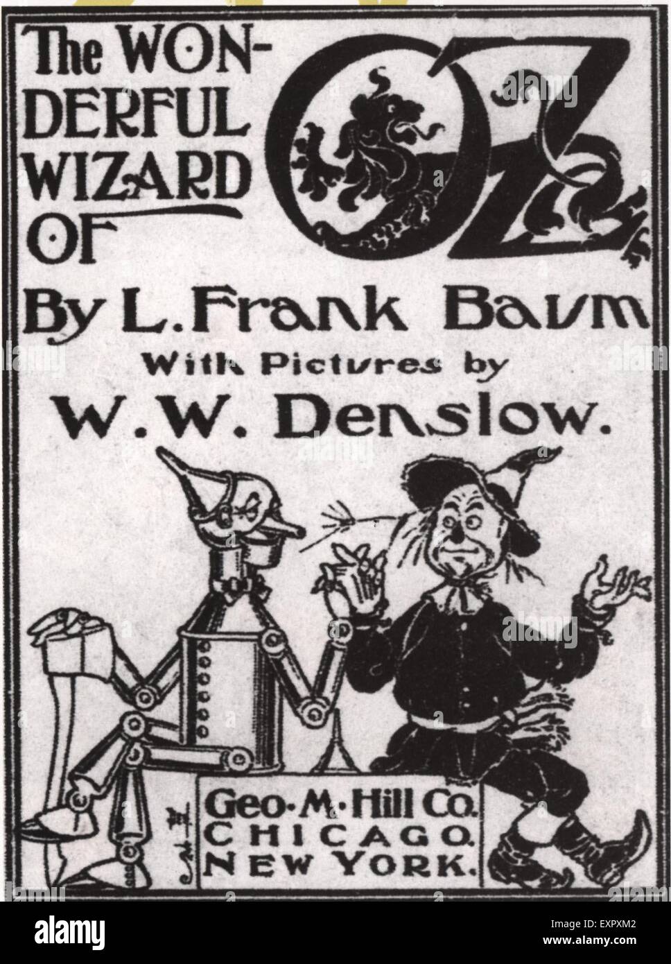 La copertina del libro di 'Dorothy e il Mago di Oz; un American bambini  del romanzo scritto dall autore L. Frank Baum pubblicato per la prima  volta nel 1900 Foto stock - Alamy