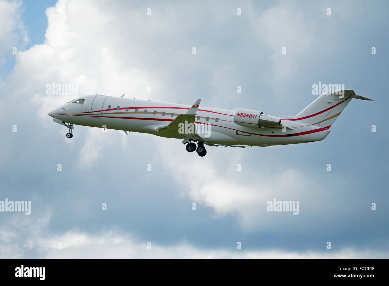 Bombardier Challenger CRJ 200ER di volare per Portland USA dall'aeroporto di Inverness, Scotland. SCO 9964. Foto Stock