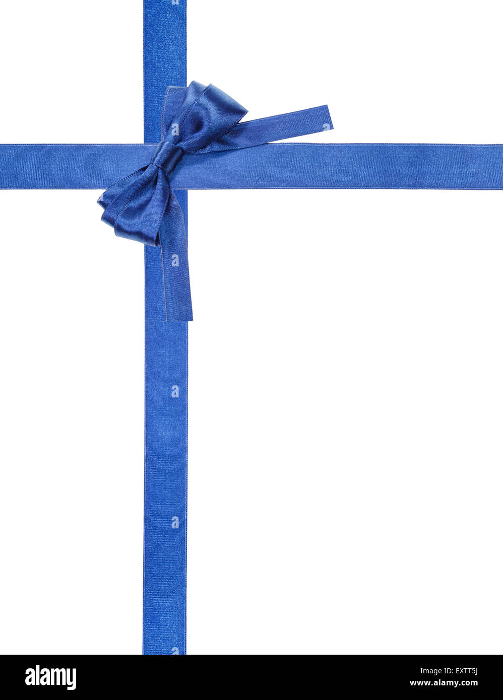 Girato in raso blu bow nell'angolo superiore destro e due nastri di intersezione isolati verticali su sfondo bianco Foto Stock