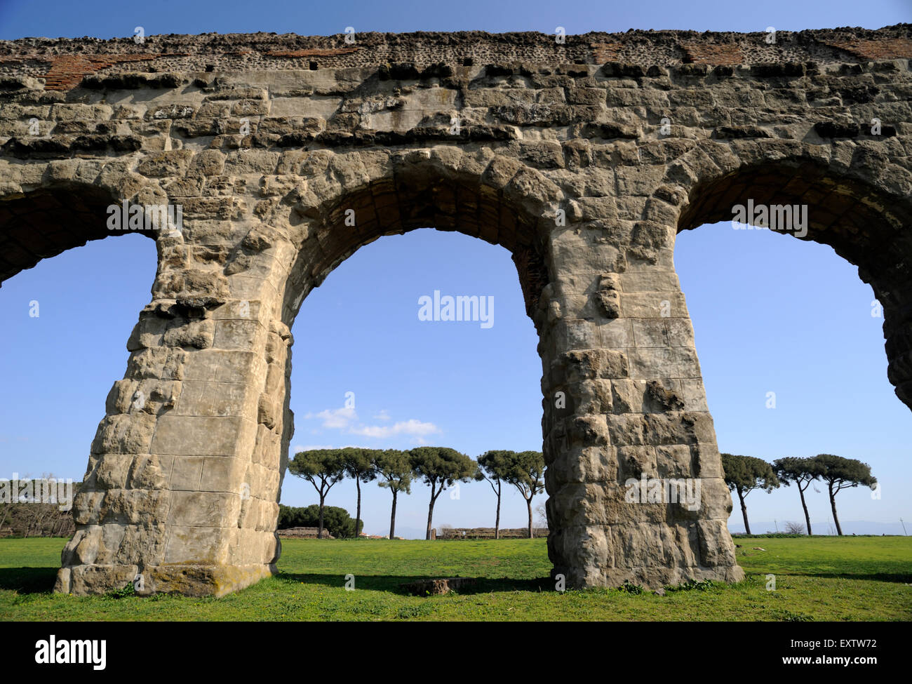 Italia, Roma, antico acquedotto romano nel Parco degli Acquedotti Foto Stock