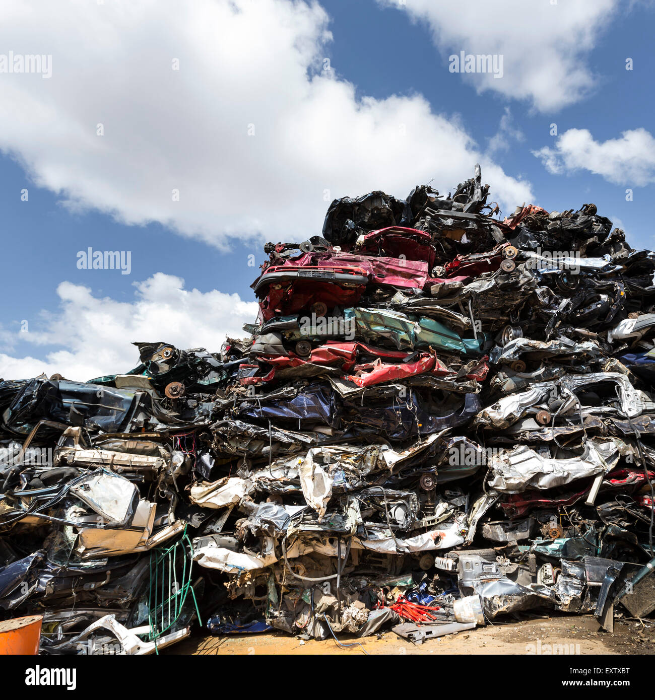 Il riciclaggio cantiere in Amburgo, auto rottamate Foto Stock