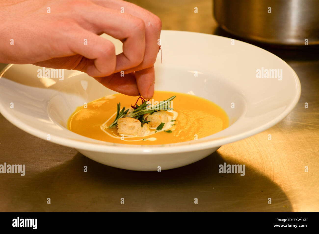 Zuppa di pesce, farine di pesce e frutti di mare, il cibo, la cena ciotola, piatto, il pranzo, la cucina deliziosa, piastra, sani, gourmet, caldo, tradizionale, appet Foto Stock