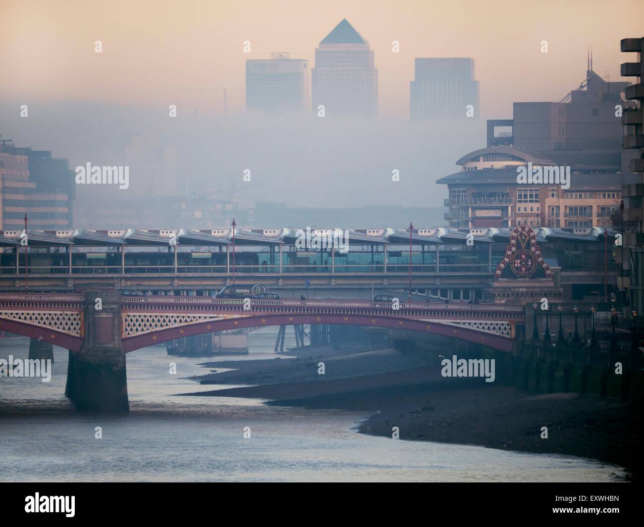 Fiume Thamse e Blackfriars Bridge di Londra, Inghilterra, Gran Bretagna, Europa Foto Stock