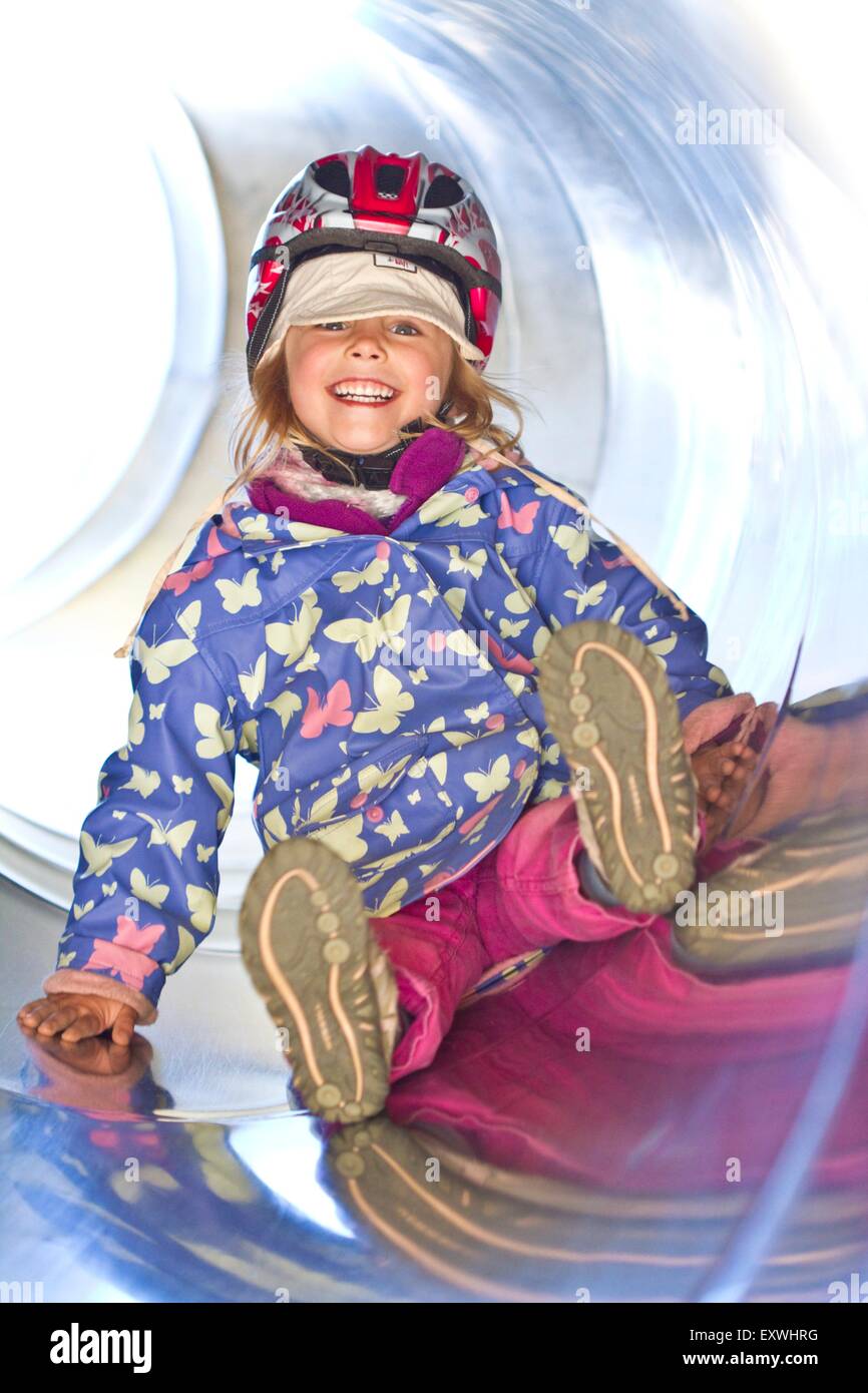 Ragazza scorrevole Foto Stock