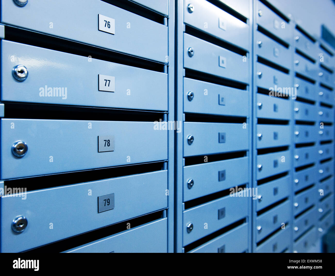 Metallo (postboxes virati al blu) Foto Stock