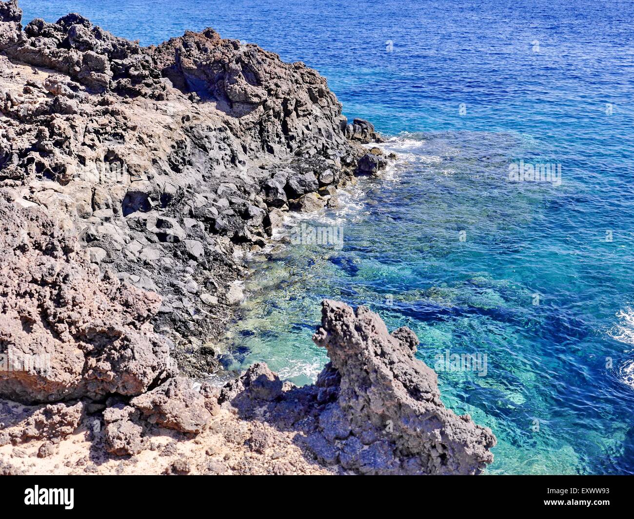 Linea di costa vicino a Charco del Palo, Lanzarote, Isole canarie, Spagna, Europa Foto Stock