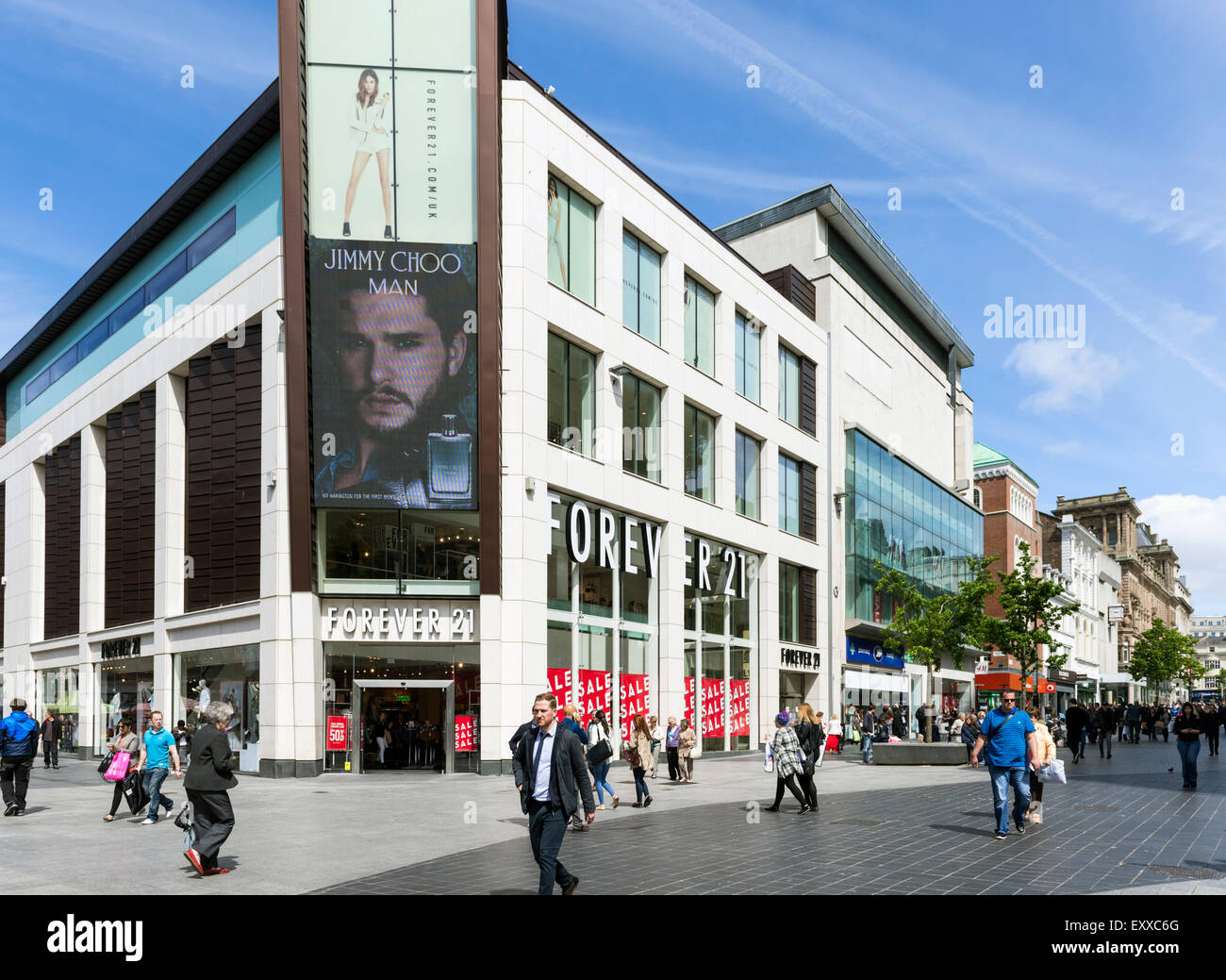 Liverpool One shopping street district, centro di Liverpool, Merseyside England, Regno Unito - i negozi e le vie dello shopping Foto Stock