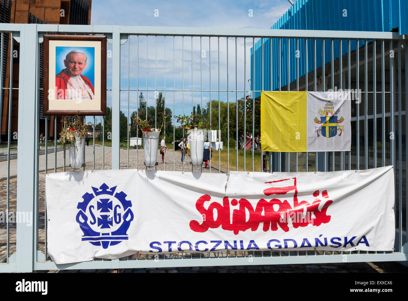 Lo Storico numero due gate del Cantiere di Danzica, Gdansk, Polonia, Europa - focus degli anni ottanta scioperi Foto Stock