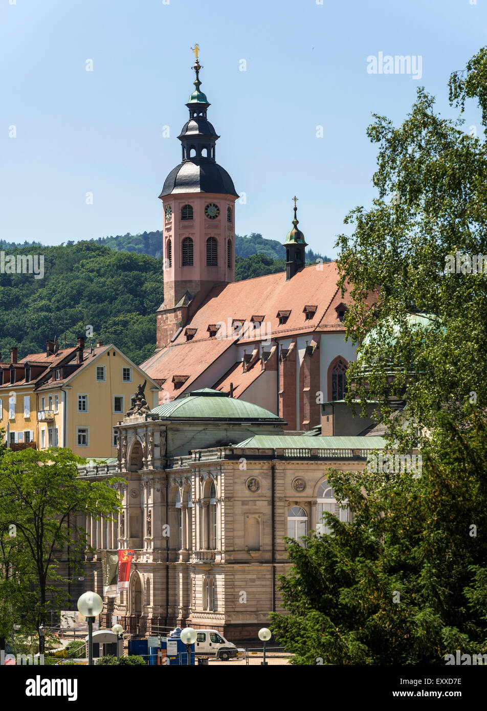Guglia della chiesa Stiftskirche a Baden-Baden, Baden-Wurttemberg, Foresta Nera, Germania, Europa Foto Stock
